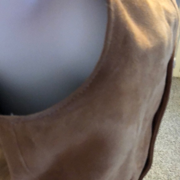 Rome suede leather vest made in Peobody Mass. - Picture 5 of 8